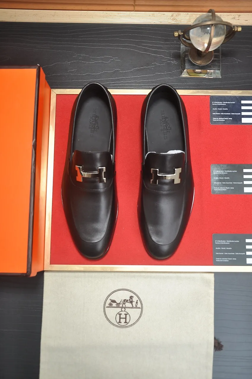 Men's shoes 💰500💶[HERMES] (cowhide lining)🍀Italian top luxury🍀He does not pursue novel styles and gorgeous colors, but attracts the favor of successful men with his flawless, elegant and classic style! This very, very comfortable, simple and stable style makes it easy to match any style! The pattern is absolutely 1:1 refined from the original case, and we strive for excellence in materials, imported cowhide + cowhide lining💪💪💪extraordinary texture👍! .Black brown code number: 38 to 45 (45 customized)